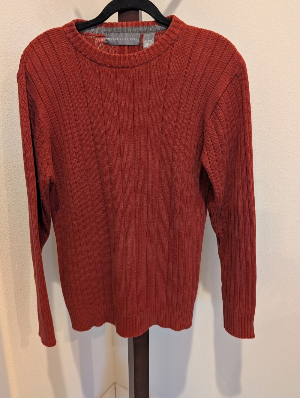 Oscar De La Renta Men's Rust Ribbed Crewneck Sweater - Size M